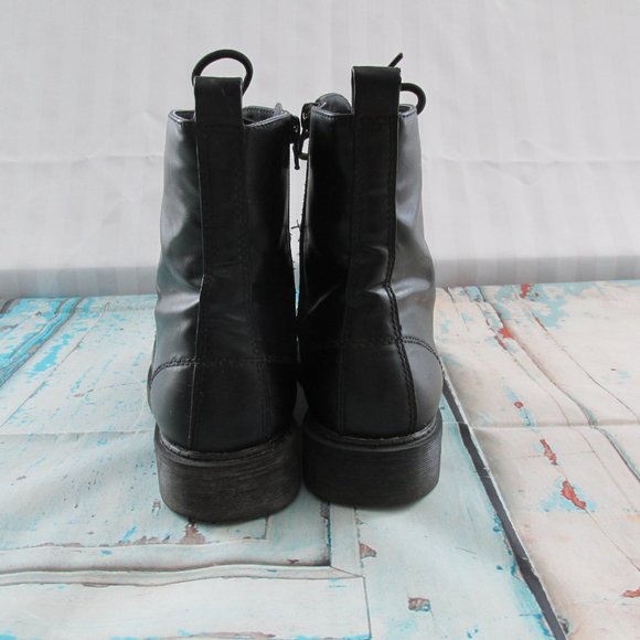 Time and Tru Black Combat Boots - Picture 6 of 13